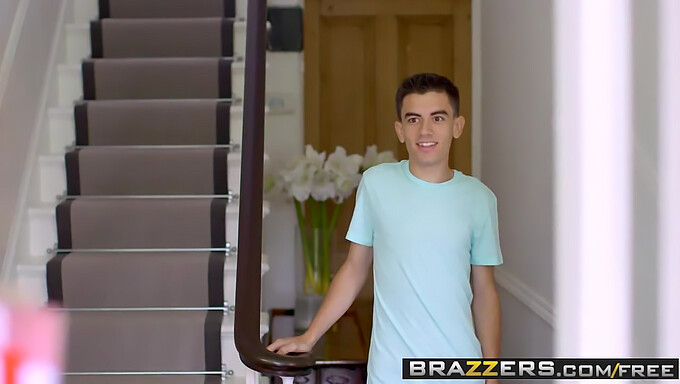 Zralé Maminky Přebírají Kontrolu V Divoké Scéně Brazzers