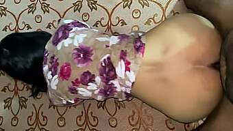 Ibu Tiri India Desi Mendapatkan Dari Belakang Kontol Yang Keras