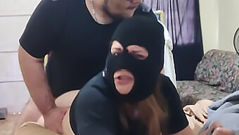 Cuckold Manželka Dulcevenneno Sa Opäť Naplní Spermou