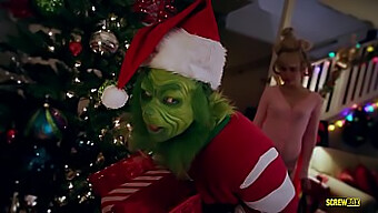 Blonde Milf In A Naughty Christmas-Themed Foursome With Grinch Parody