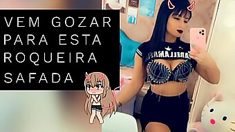 Esposa Roqueira Safada Mostra Seus Peitos Grandes E Buceta Coberta De Porra Na Webcam